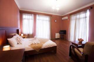 Отель Astoria Hotel Тбилиси Двухместный номер «Комфорт» с 1 кроватью-1